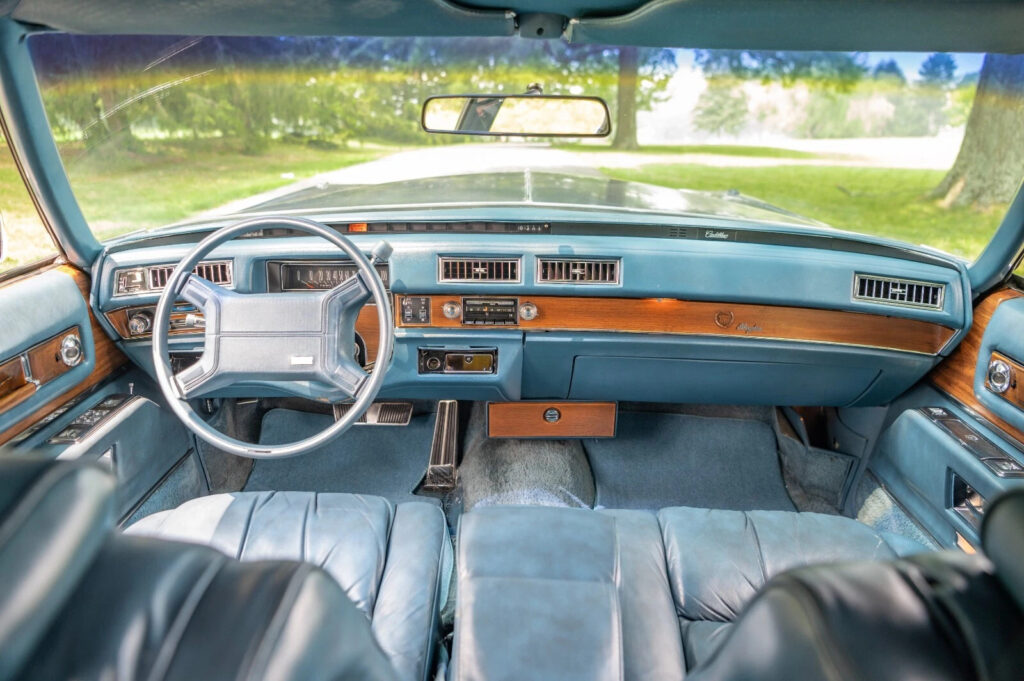 1975 Cadillac Fleetwood