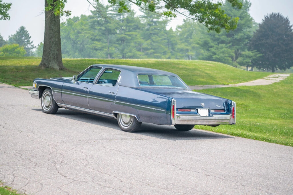 1975 Cadillac Fleetwood