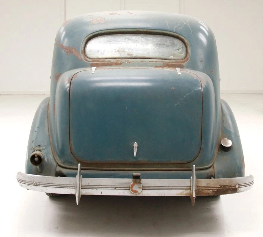 1936 Pontiac Master Series 6 Touring Sedan
