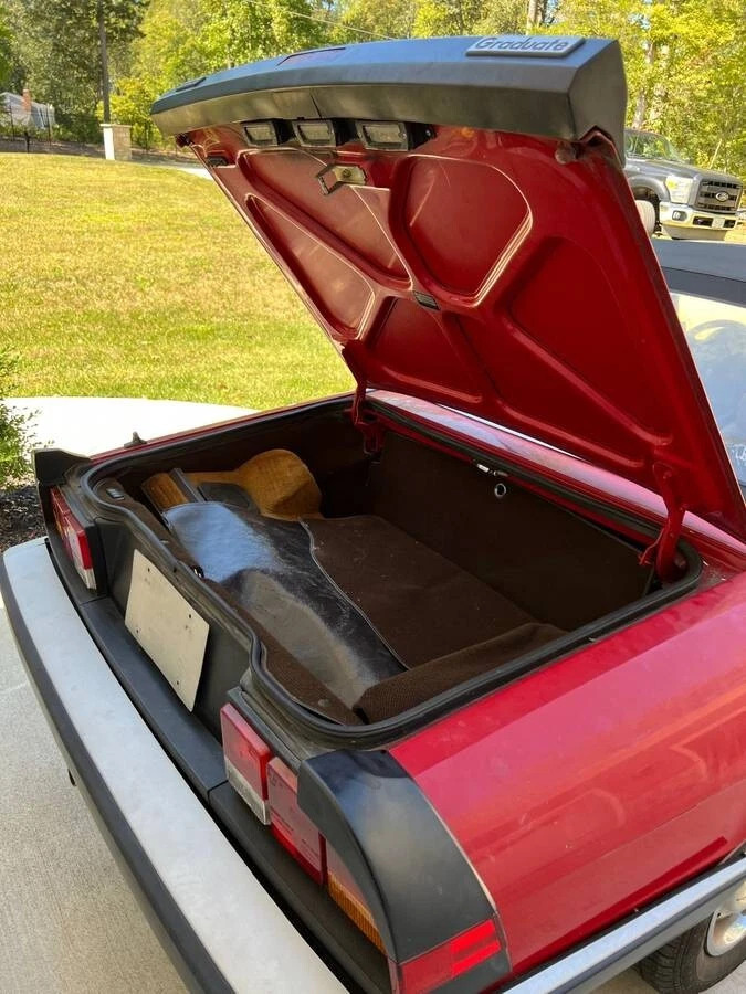 1987 Alfa Romeo Spider Graduate