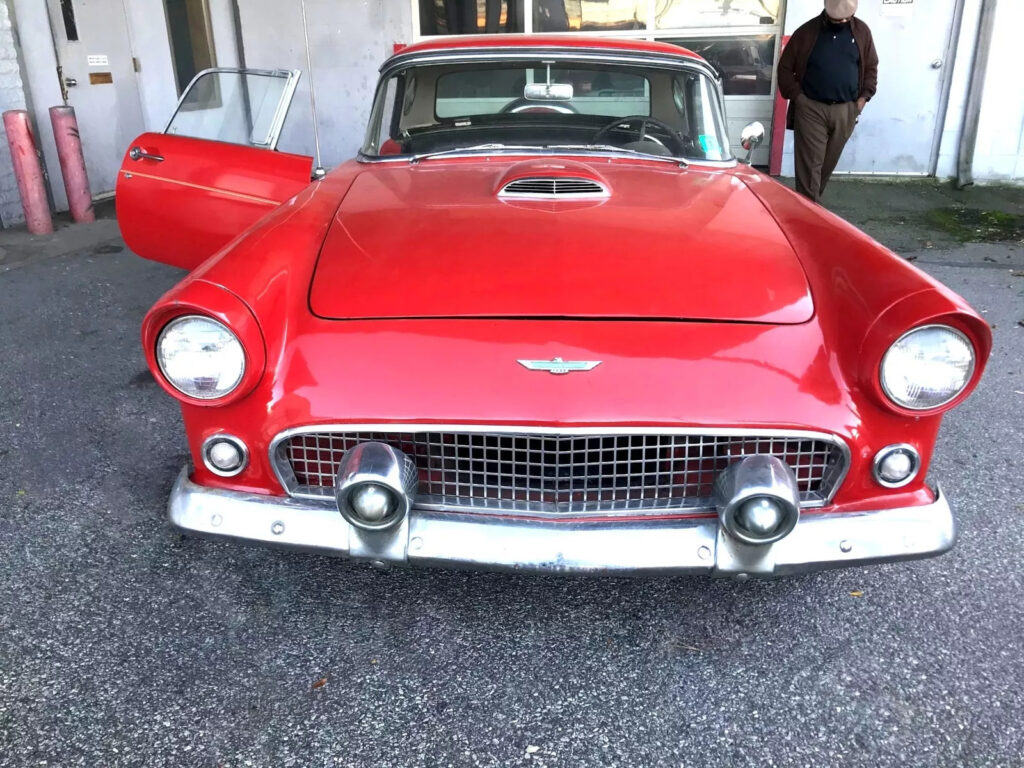 1956 Ford Thunderbird