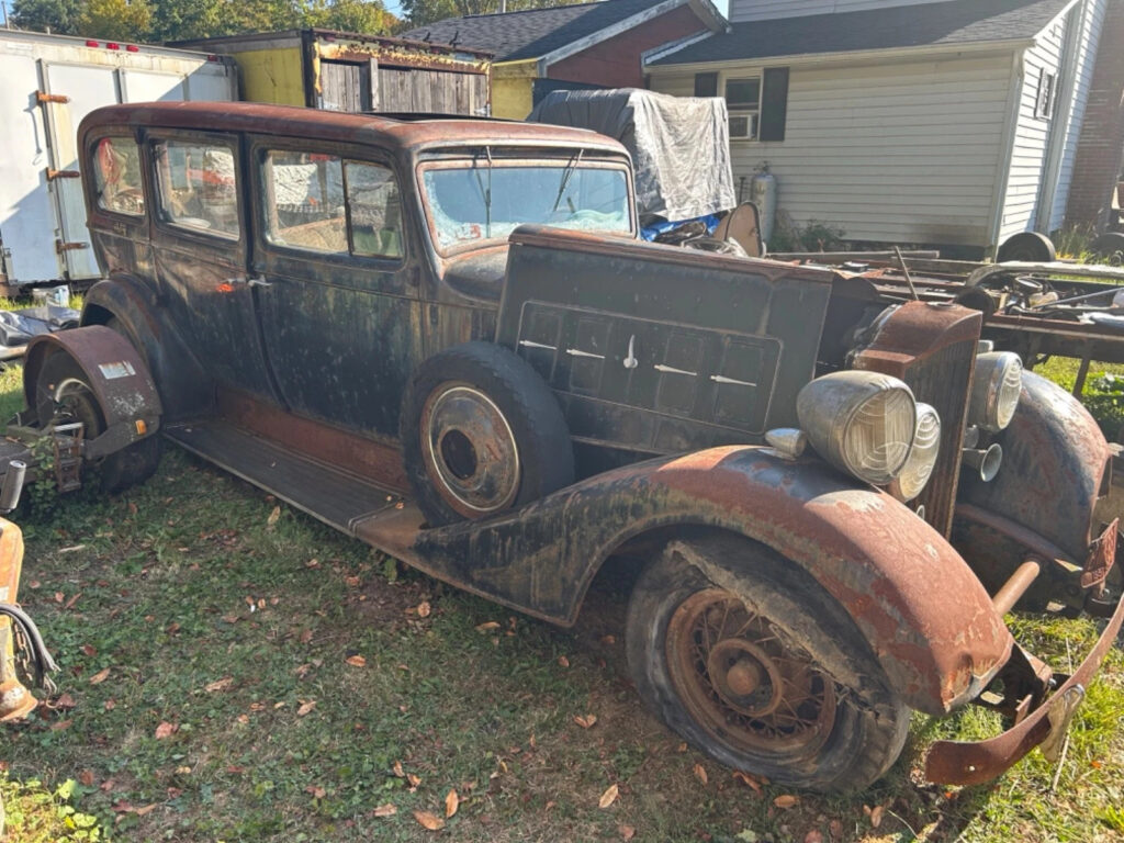 1934 Packard 1102 7 Passenger Sedan