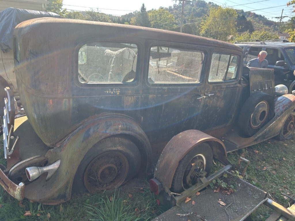 1934 Packard 1102 7 Passenger Sedan