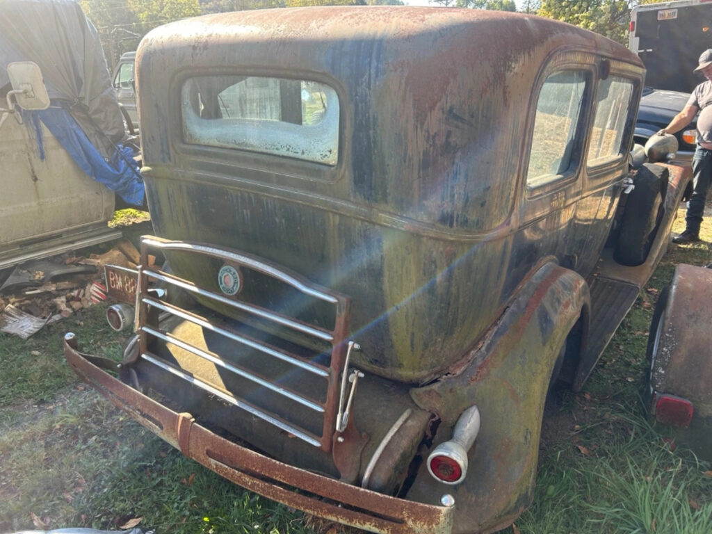 1934 Packard 1102 7 Passenger Sedan