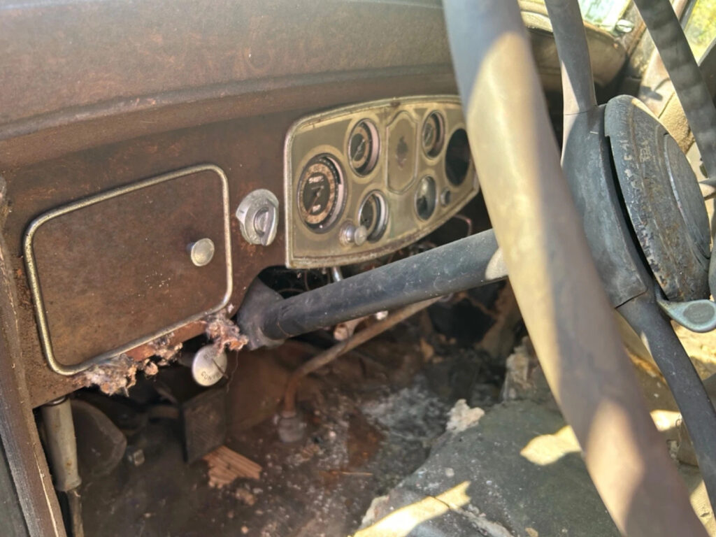 1934 Packard 1102 7 Passenger Sedan