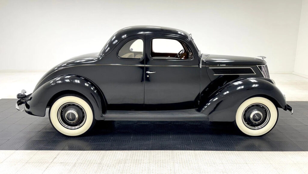 1937 Ford 85 Deluxe 5 Window Coupe