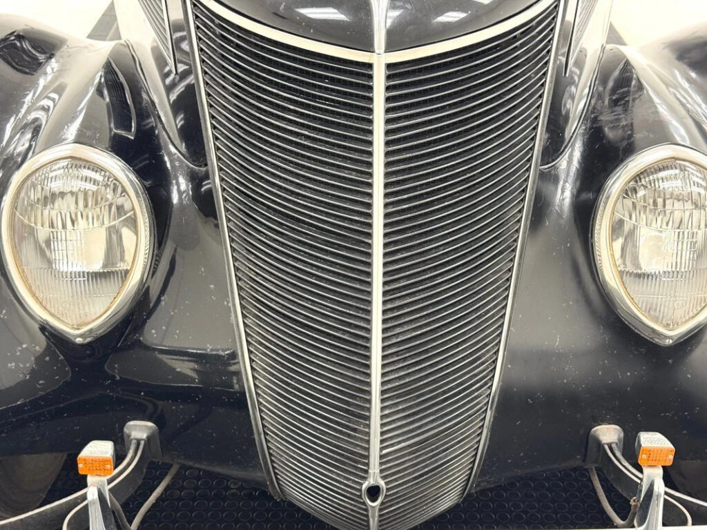 1937 Ford 85 Deluxe 5 Window Coupe