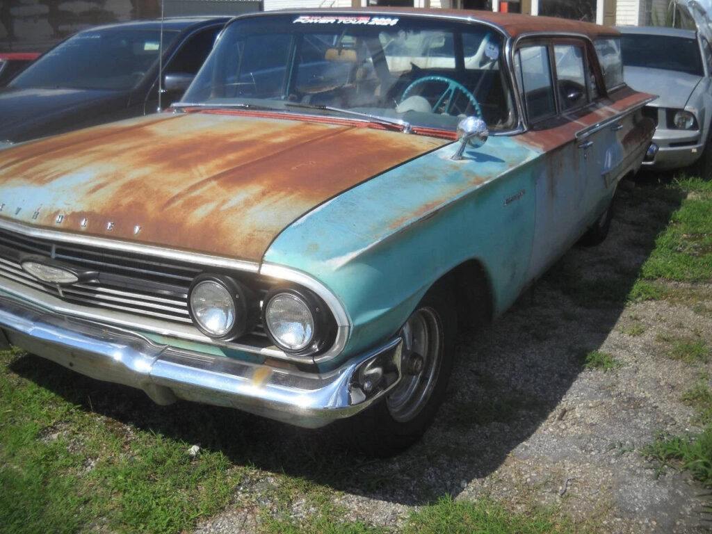 1960 Chevrolet Impala 9 Passenger Station Wagon