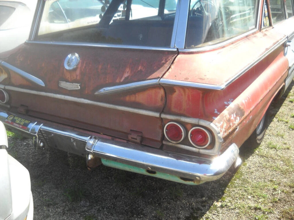 1960 Chevrolet Impala 9 Passenger Station Wagon