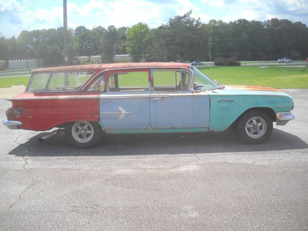 1960 Chevrolet Impala 9 Passenger Station Wagon
