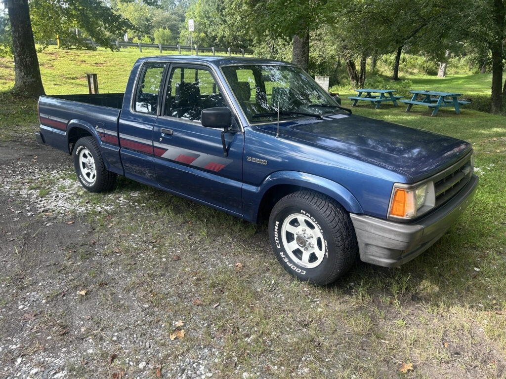 1989 Mazda B-Series Pickups CAB PLUS