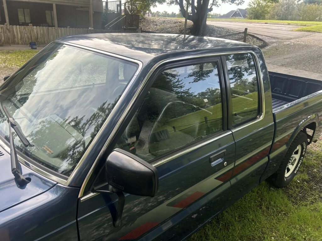 1989 Mazda B-Series Pickups CAB PLUS