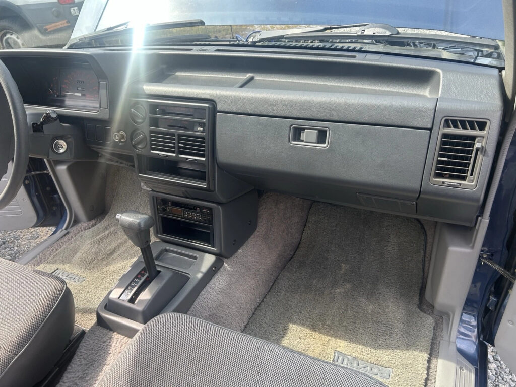 1989 Mazda B-Series Pickups CAB PLUS