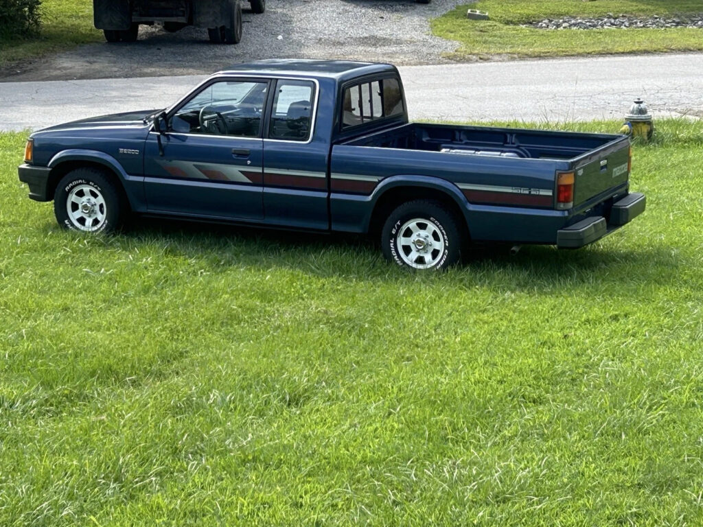 1989 Mazda B-Series Pickups CAB PLUS