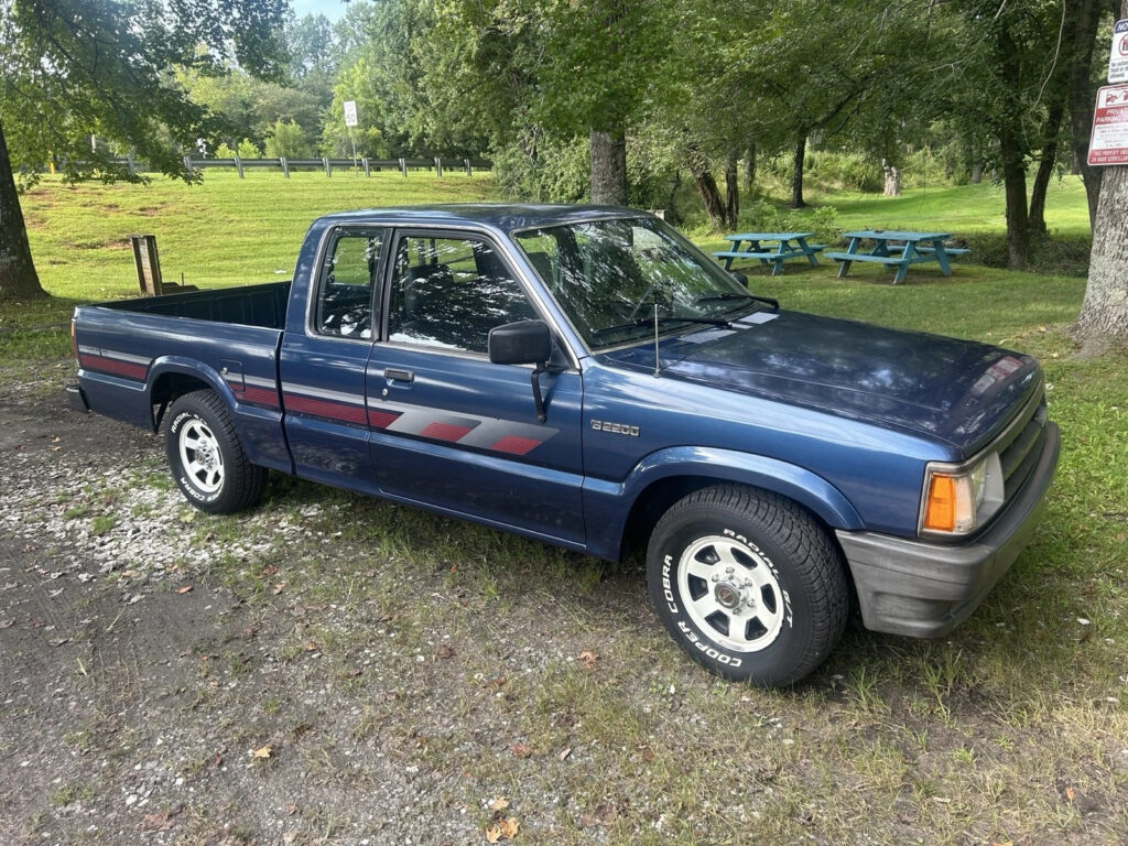 1989 Mazda B-Series Pickups CAB PLUS