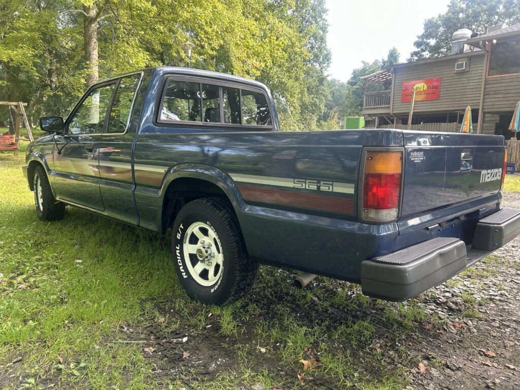 1989 Mazda B-Series Pickups CAB PLUS