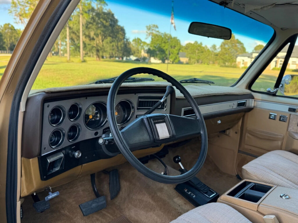 1984 Chevrolet Blazer K/5 Silverado Fully Loaded Barn Find Survivor 64k Og Miles