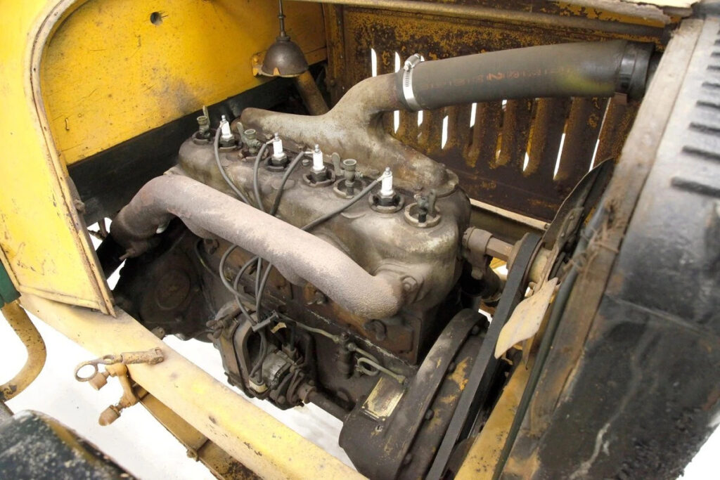 1915 Republic Truck 2 Ton