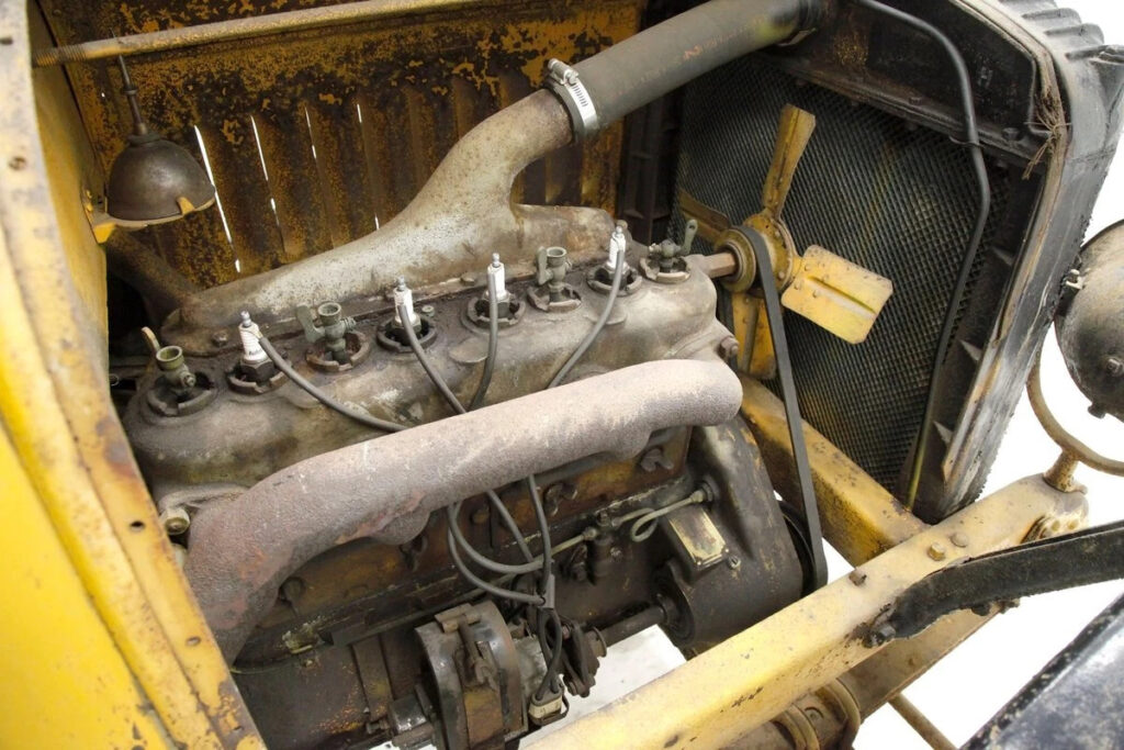 1915 Republic Truck 2 Ton