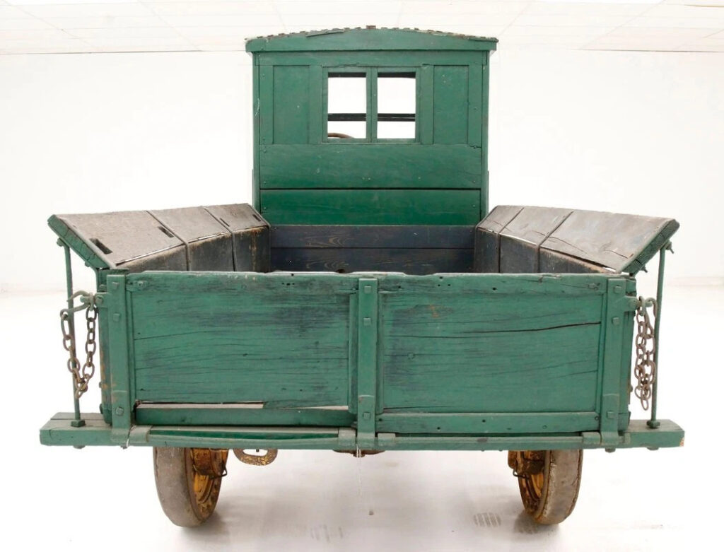 1915 Republic Truck 2 Ton