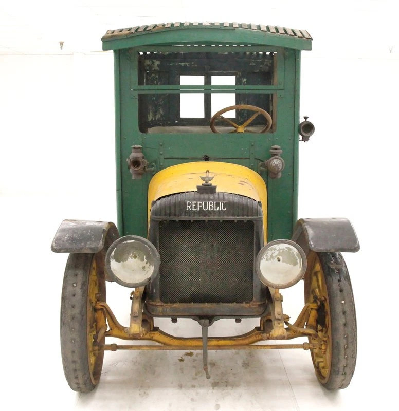 1915 Republic Truck 2 Ton