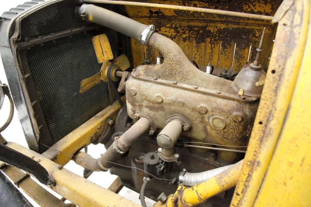 1915 Republic Truck 2 Ton