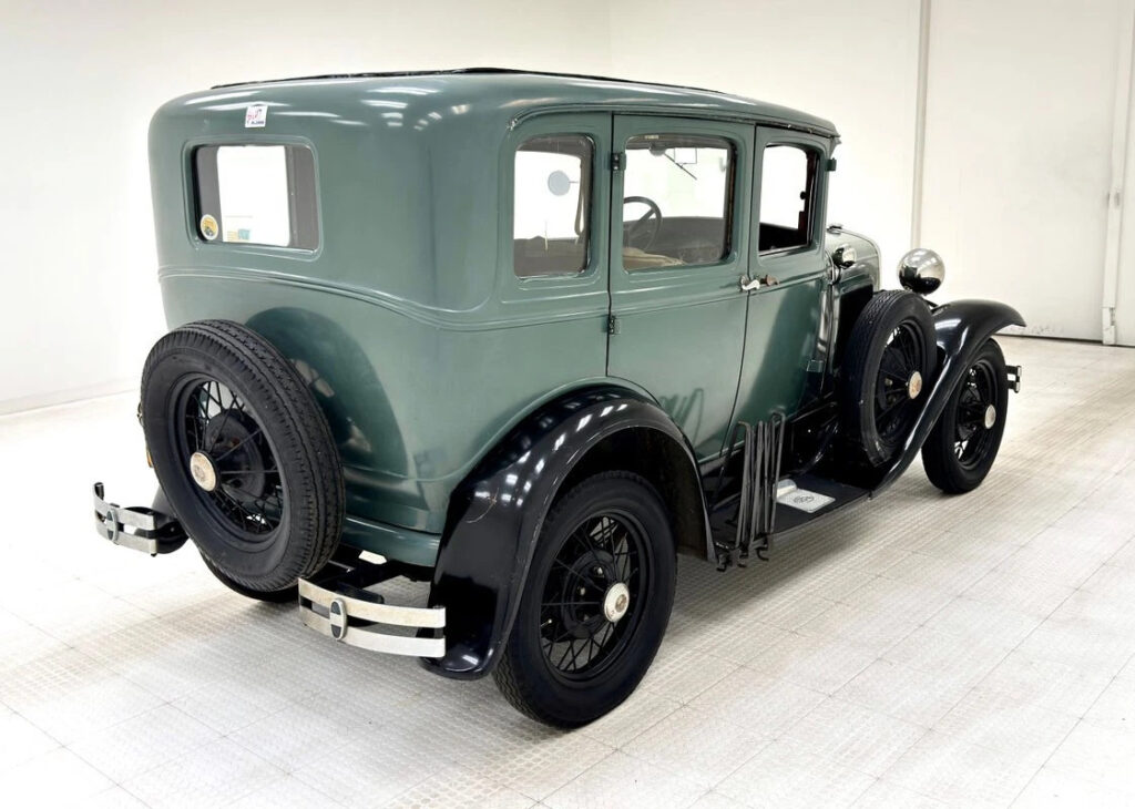 1930 Ford Model A Town Sedan