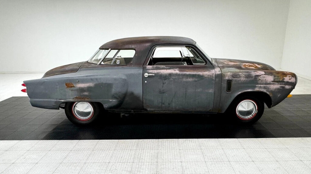 1951 Studebaker Champion Starlite Coupe