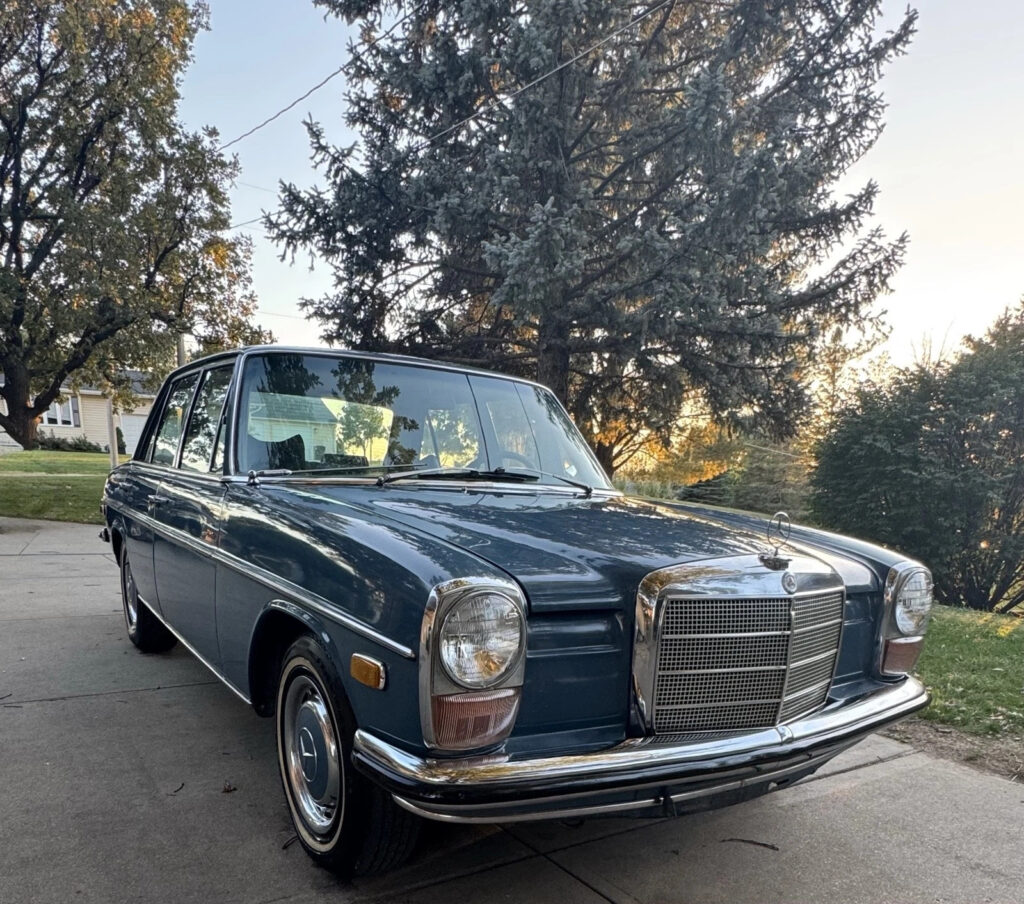 1971 Mercedes-Benz 200 D 220d