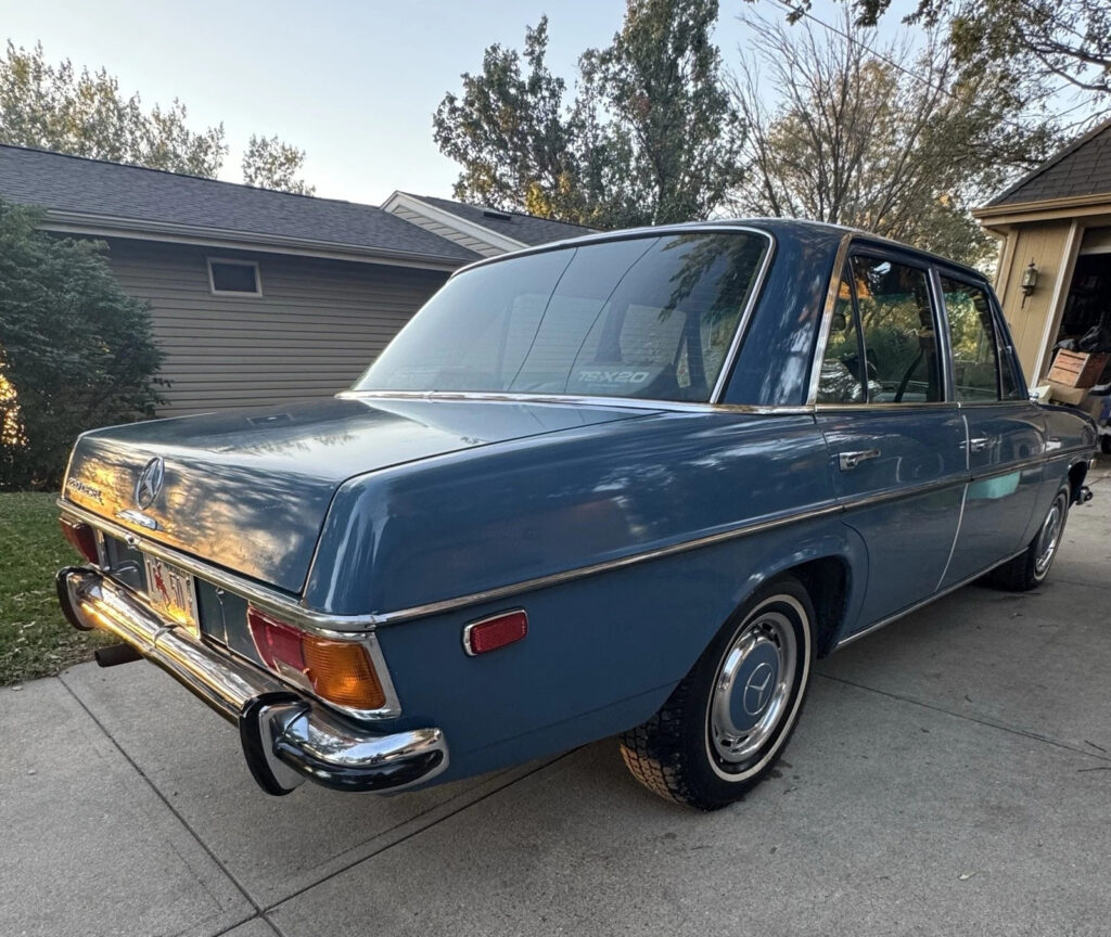 1971 Mercedes-Benz 200 D 220d
