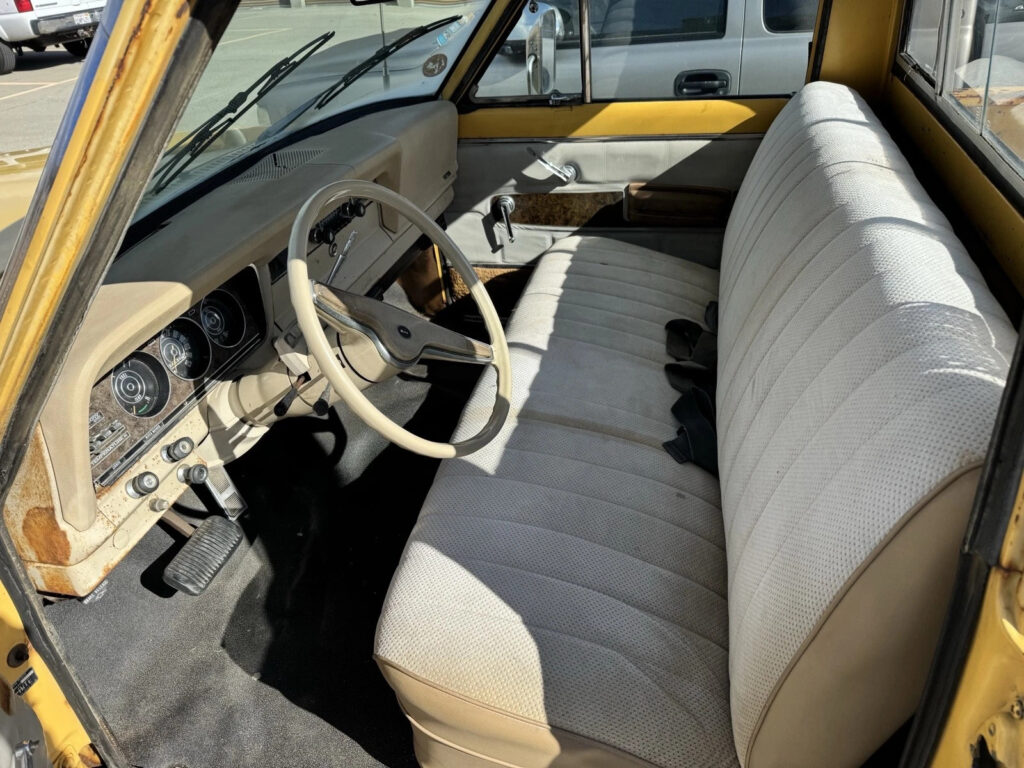 1974 Jeep J10 4 Wheel Drive