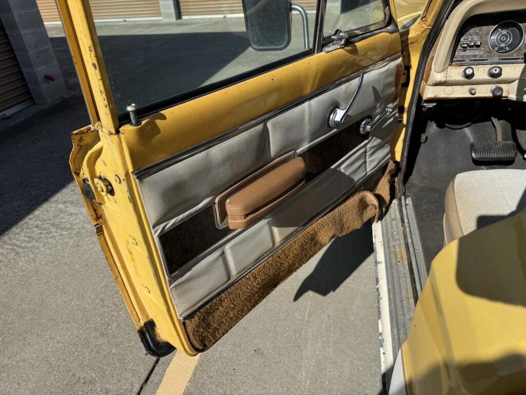 1974 Jeep J10 4 Wheel Drive