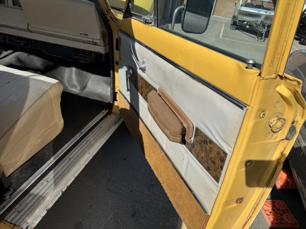 1974 Jeep J10 4 Wheel Drive