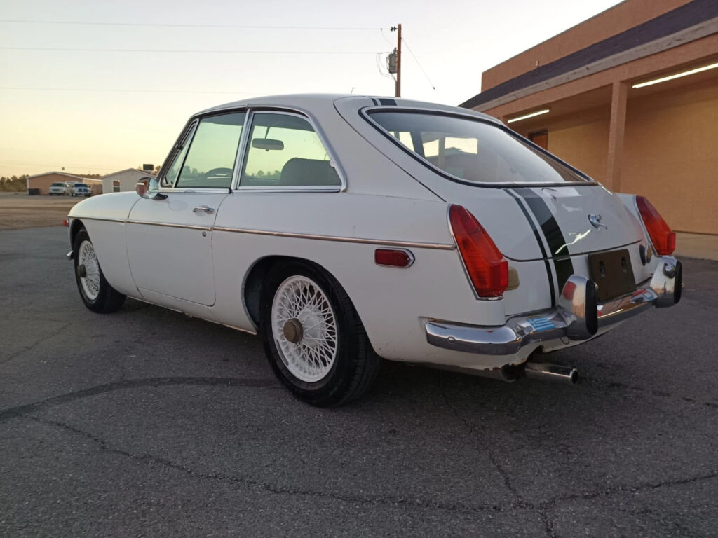 1970 MG MGB “barn Find” GT Hardtop CA car