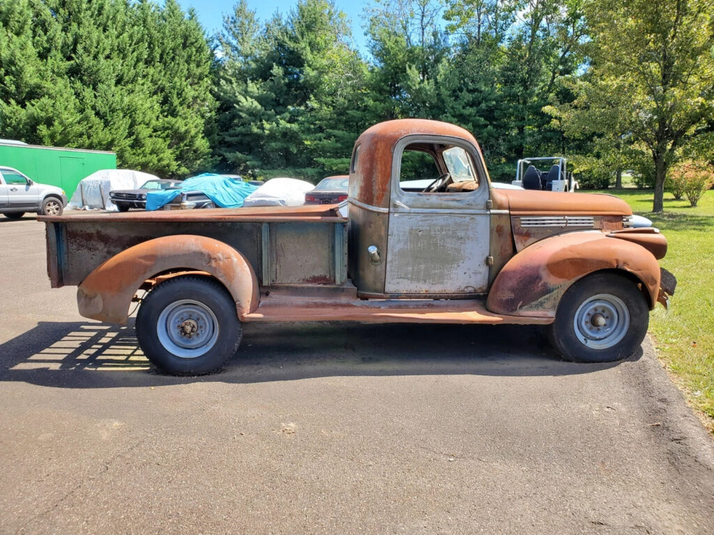 1946 Chevrolet Pickups