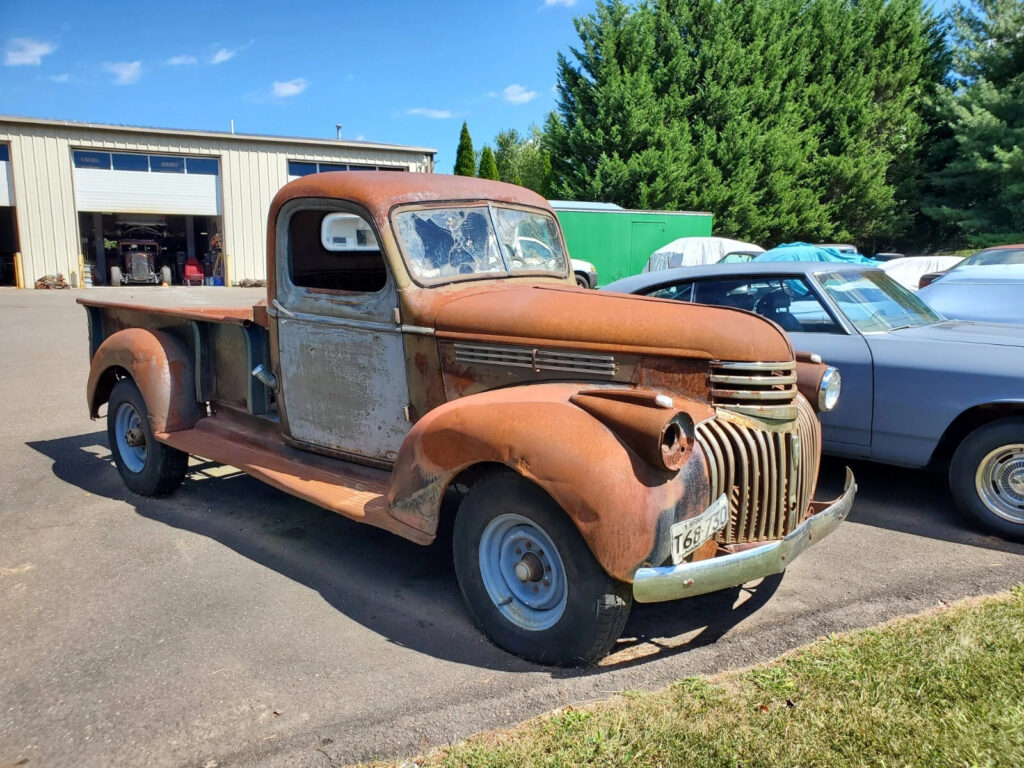 1946 Chevrolet Pickups