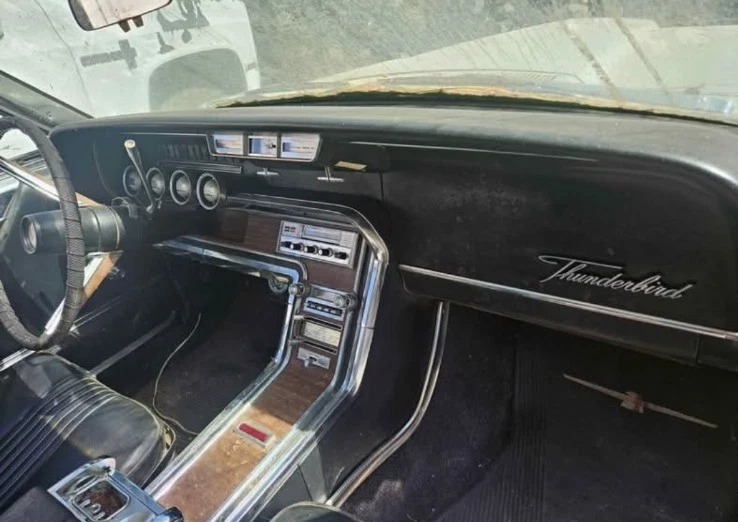 1964 Ford Thunderbird