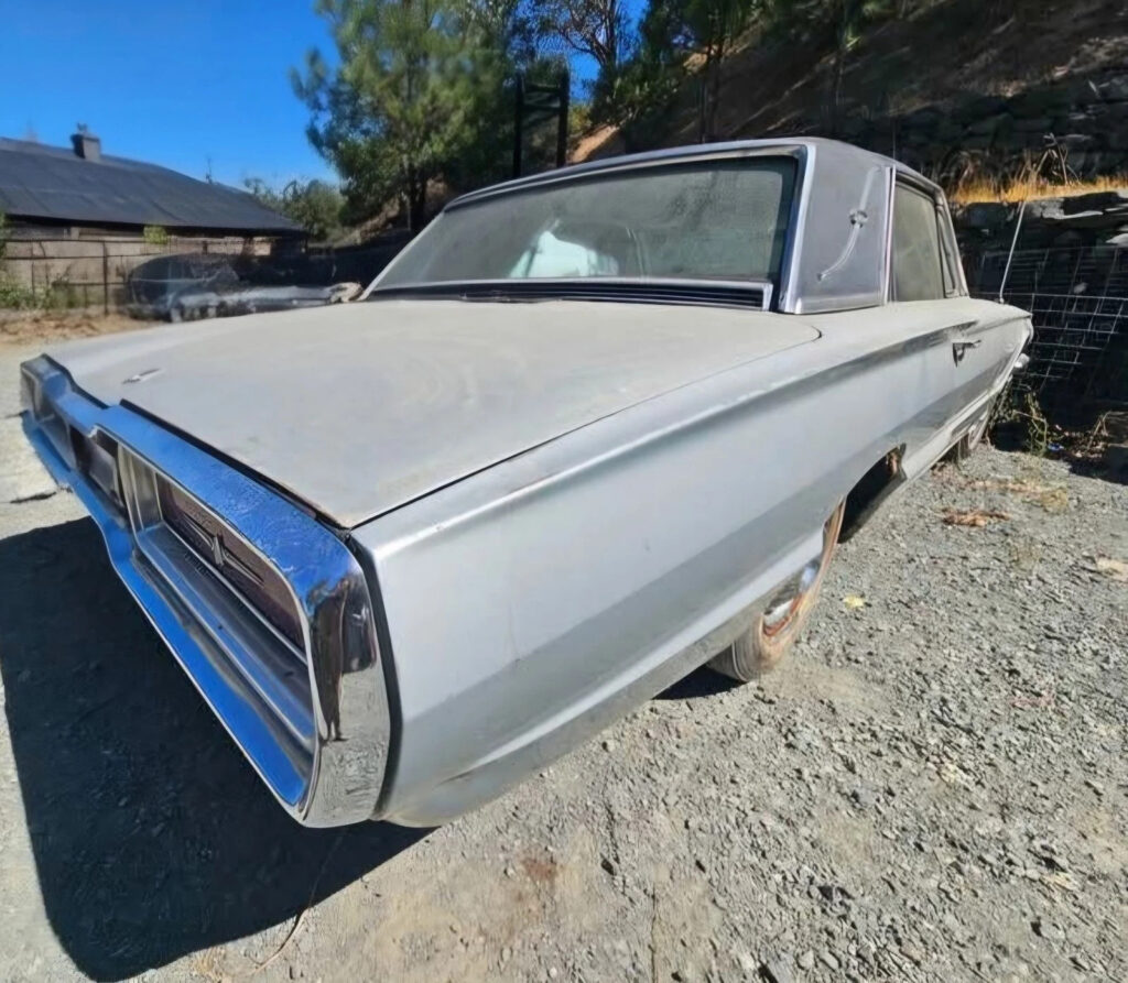 1964 Ford Thunderbird