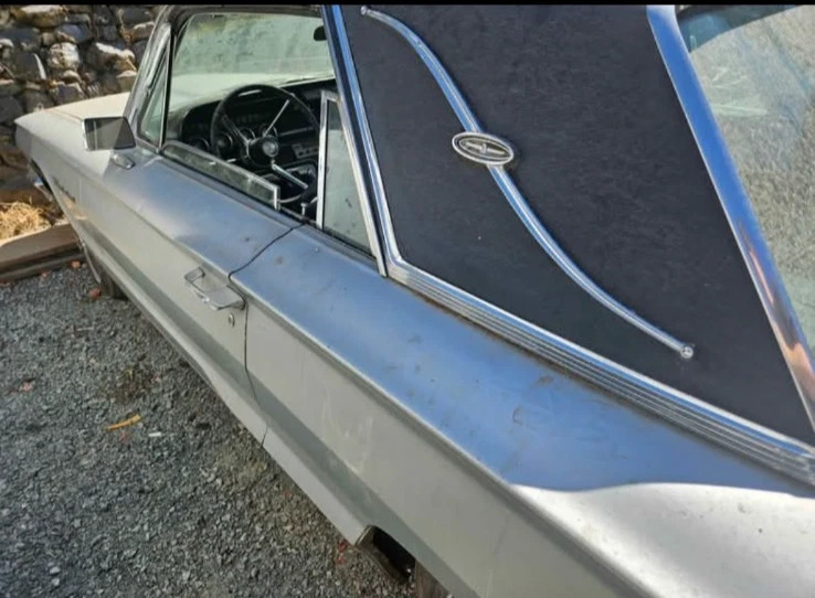 1964 Ford Thunderbird