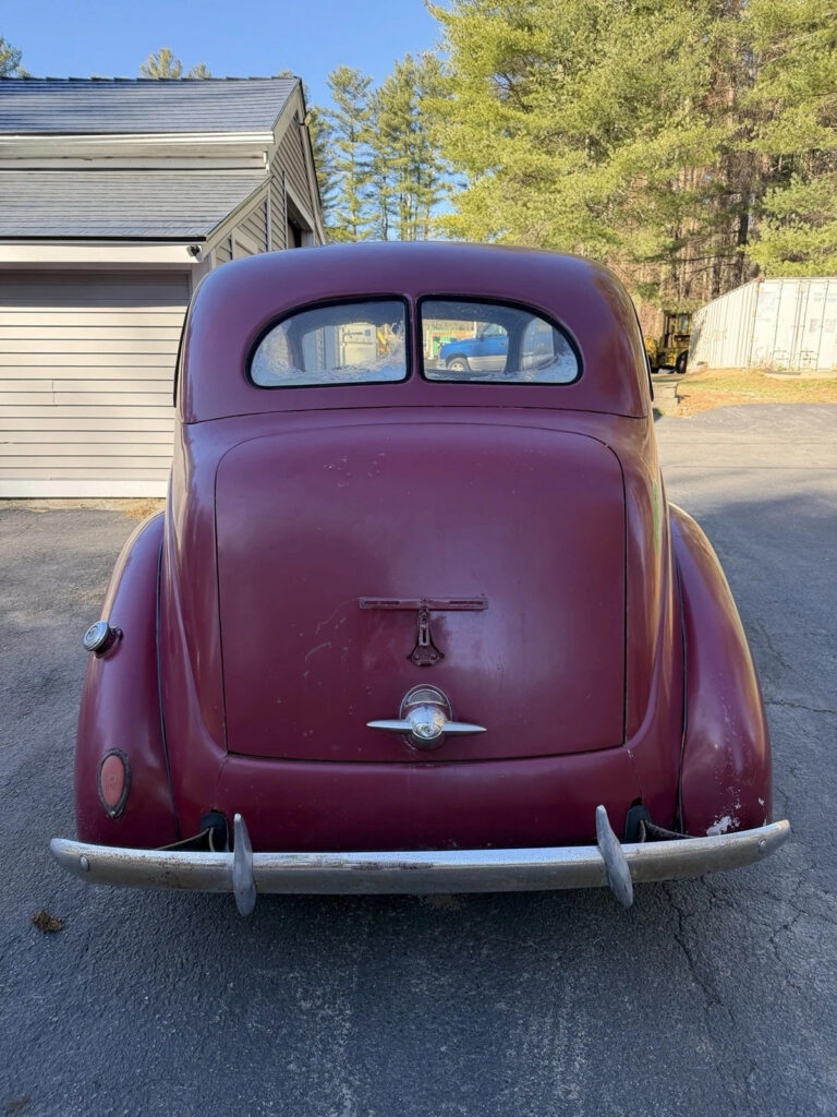 1938 Ford 81a Standard