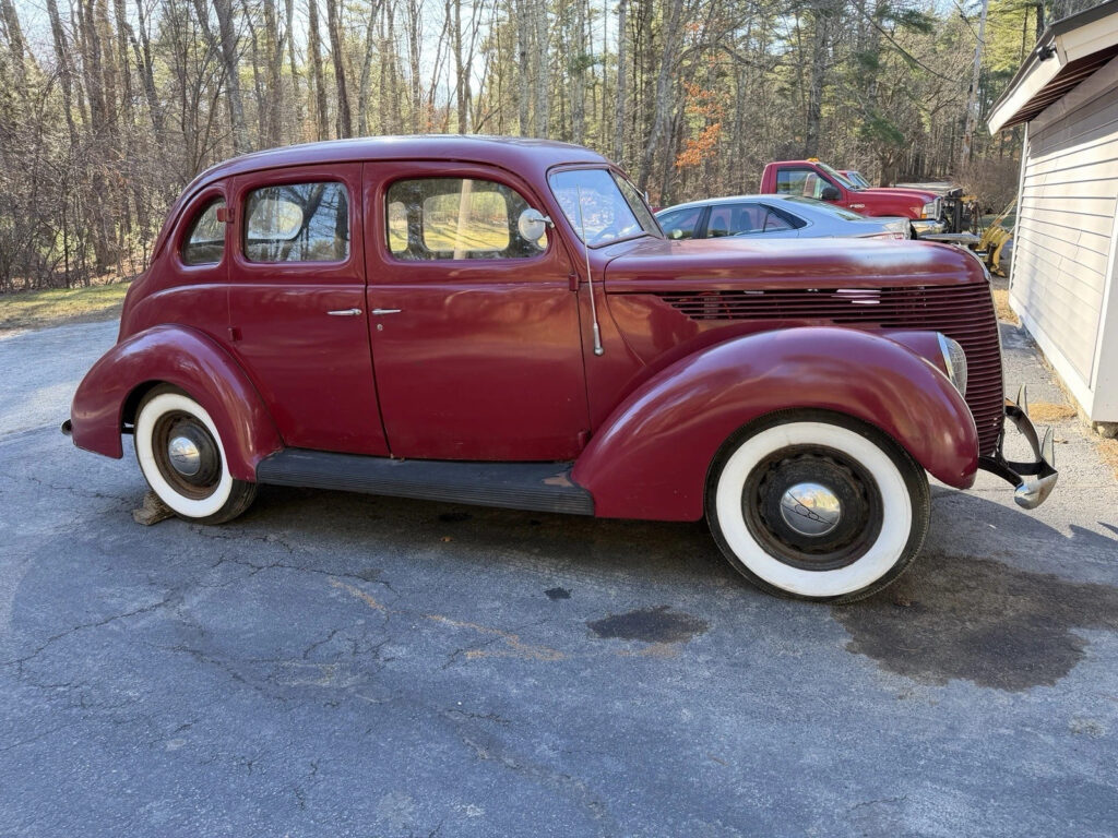 1938 Ford 81a Standard