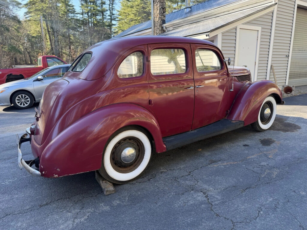 1938 Ford 81a Standard