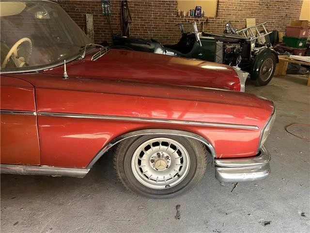 1966 Mercedes-Benz 300 SE Cabriolet RHD