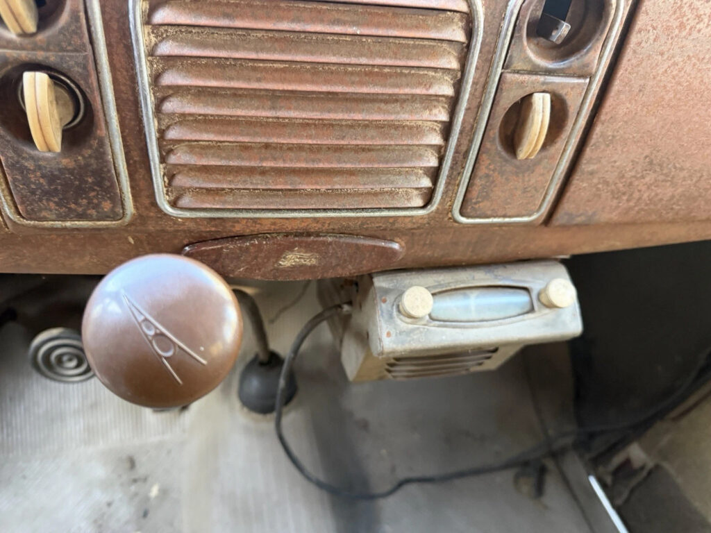 1938 Ford 81a Standard