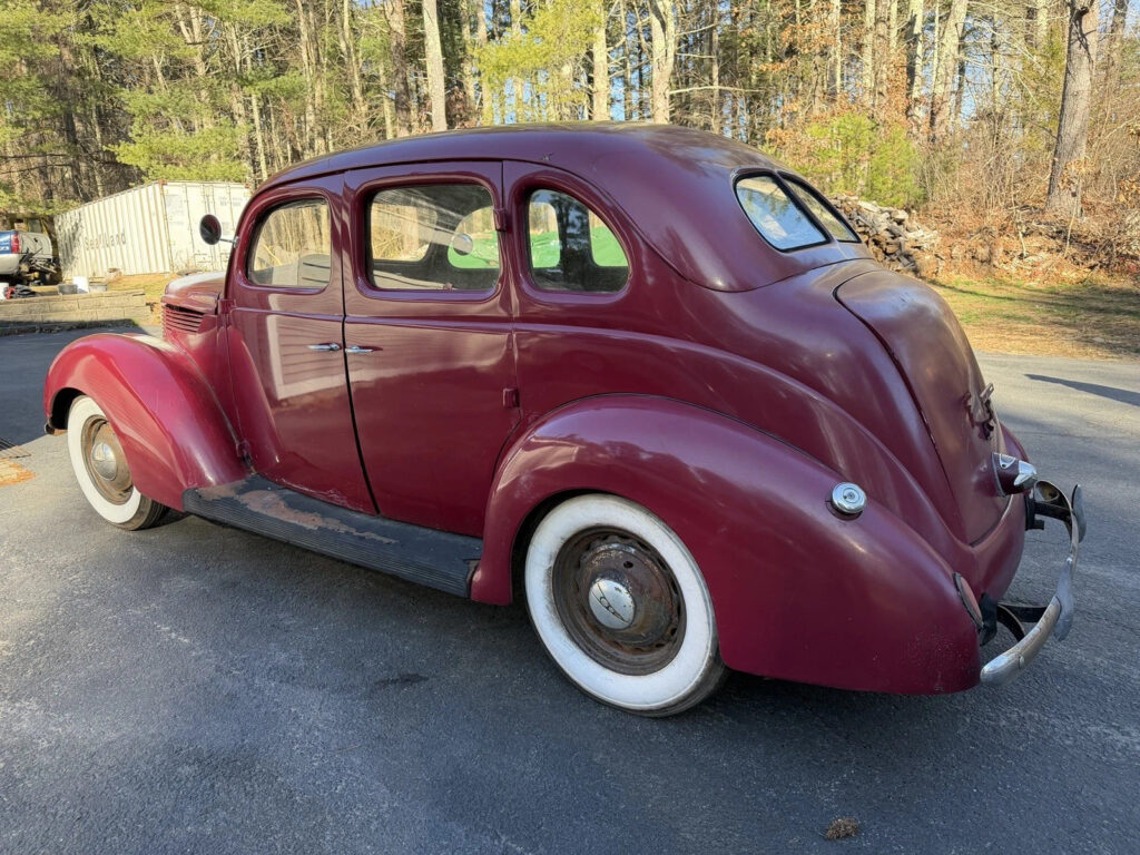 1938 Ford 81a Standard