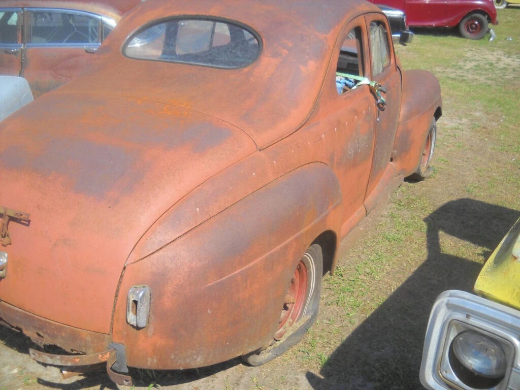 1941 Ford Deluxe Chevy Small Block V8 Engine