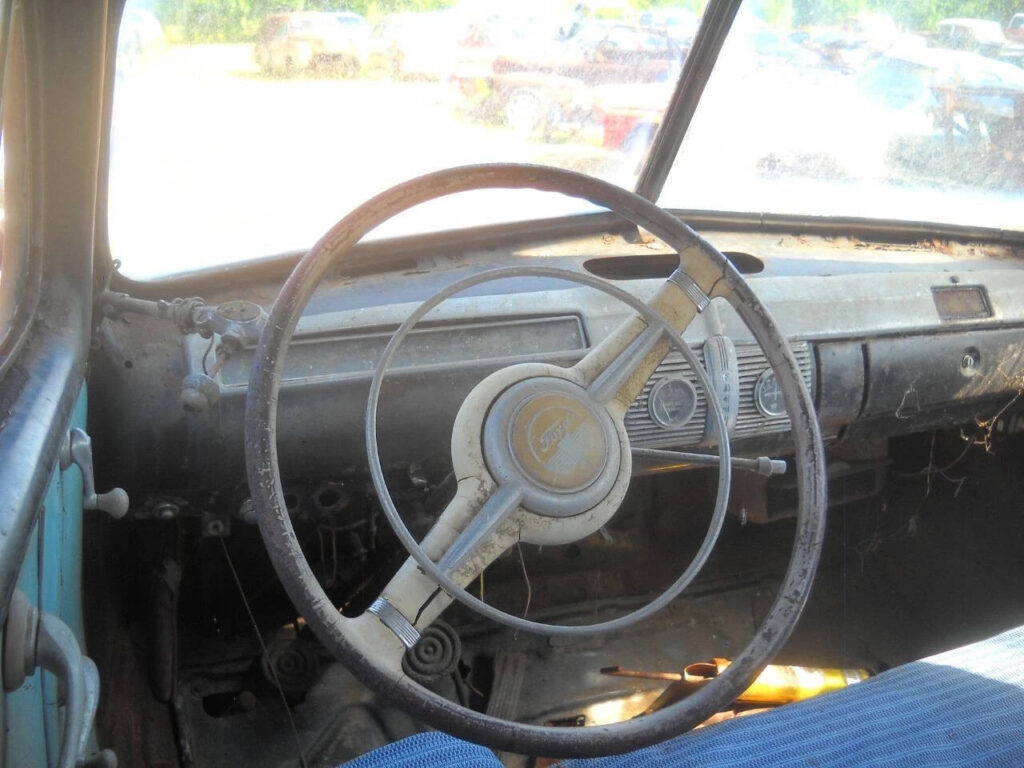 1941 Ford Deluxe Chevy Small Block V8 Engine