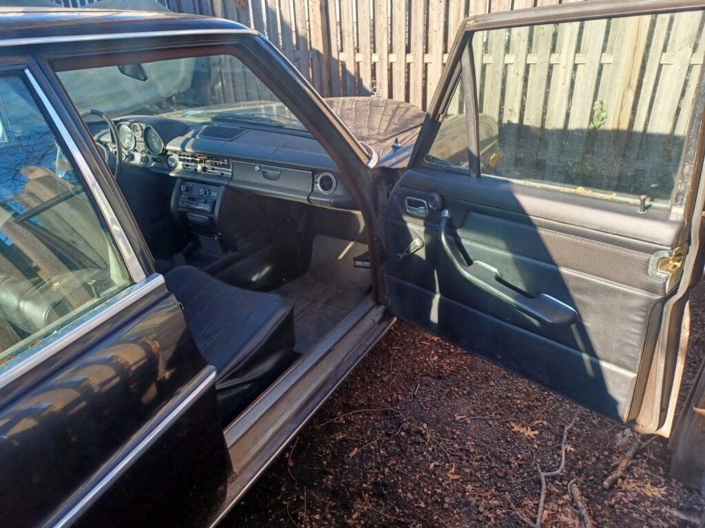 1972 Mercedes-Benz 220D EURO