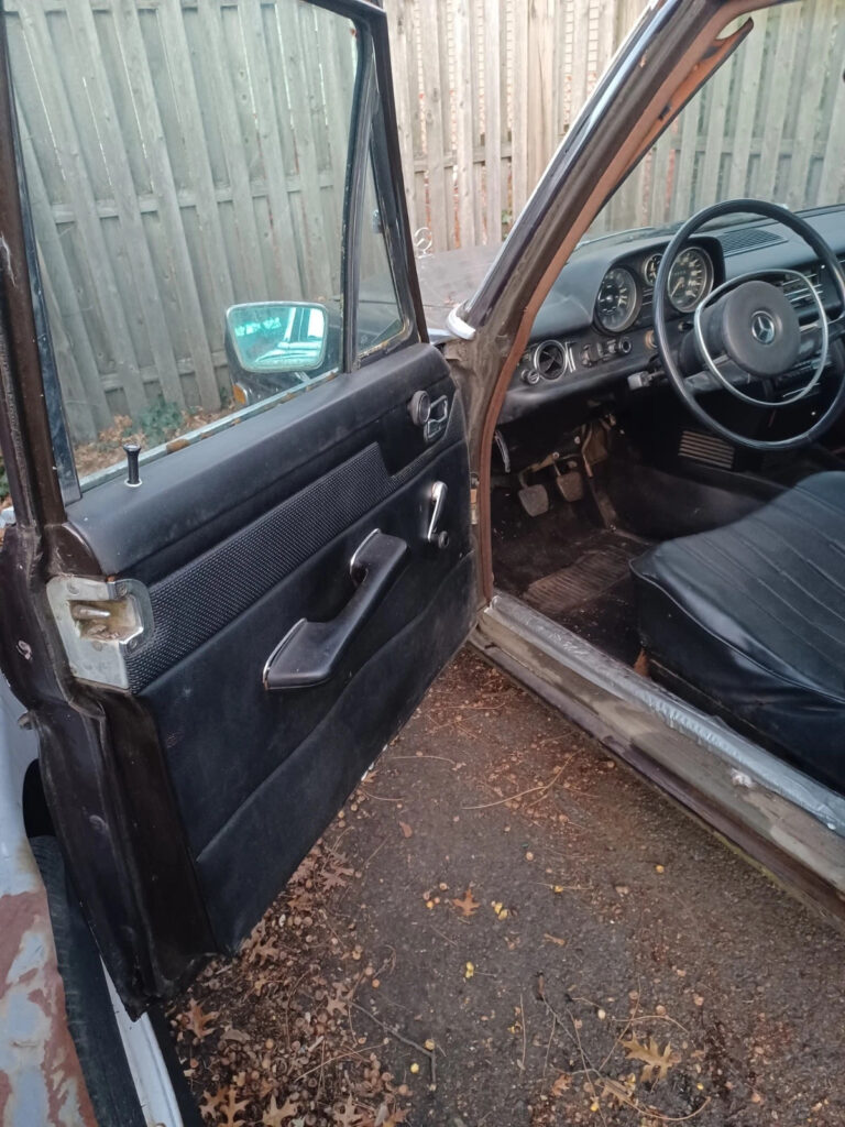 1972 Mercedes-Benz 220D EURO