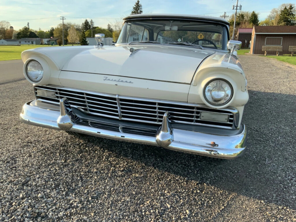 1957 Ford Fairlane Skyliner